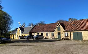 GRUBBE MØLLE, Lejlighed med eget køkken og bad